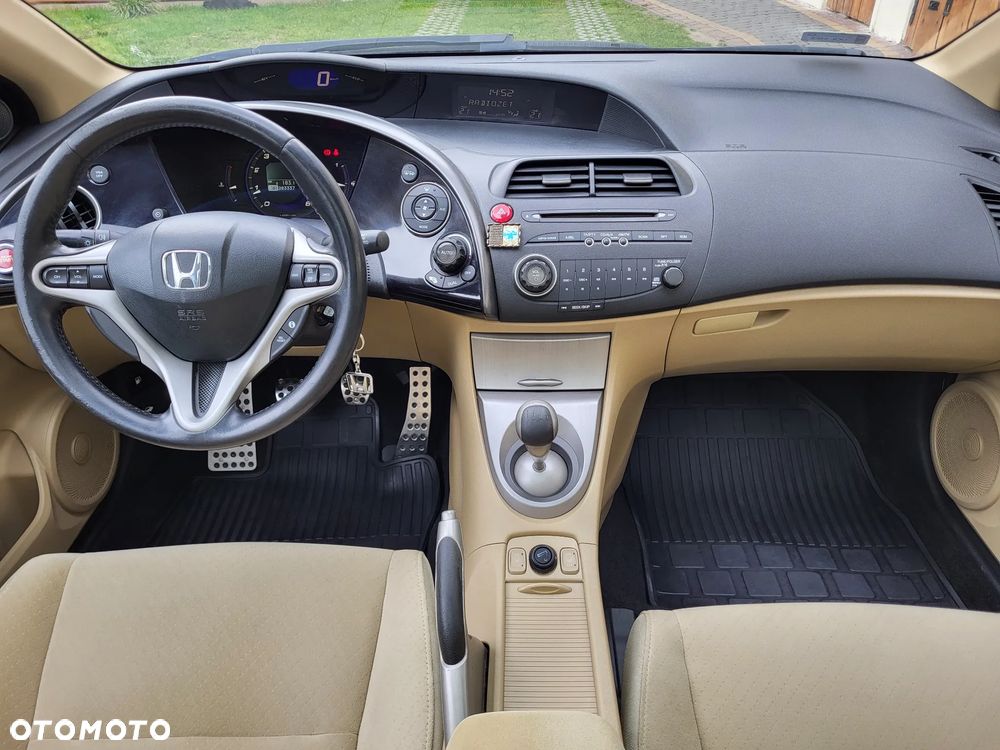 Honda Civic 1.8 Executive - 5