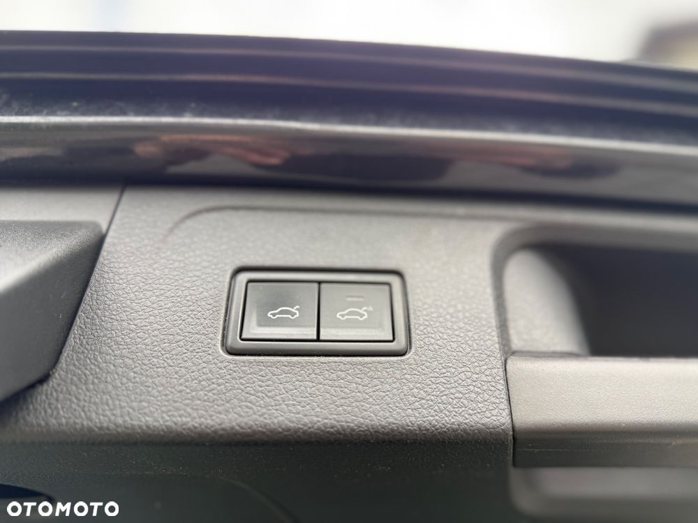 Volkswagen Passat - 20