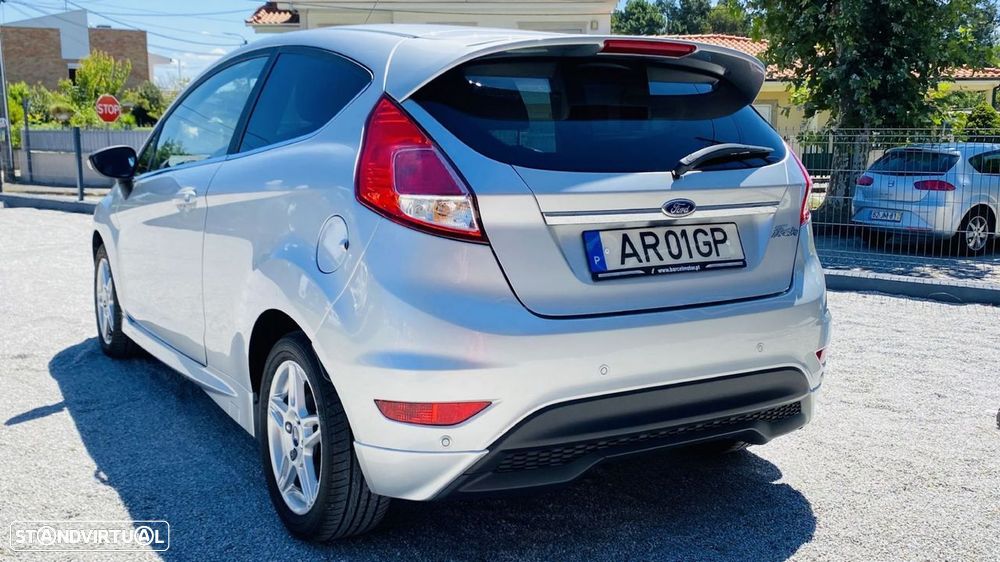 Ford Fiesta 1.5 TDCi Titanium - 4