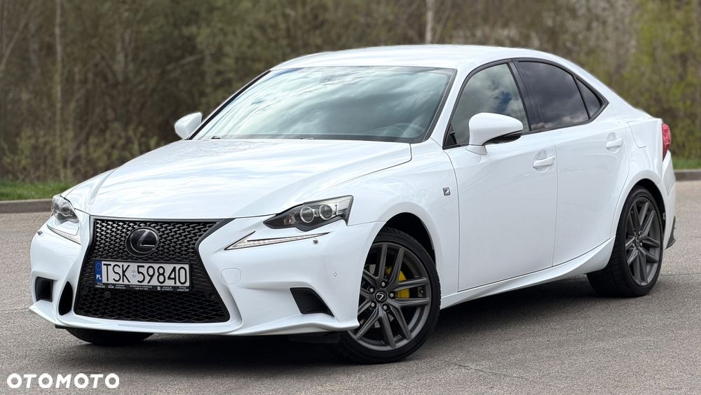 Lexus IS 300h F Sport - 3