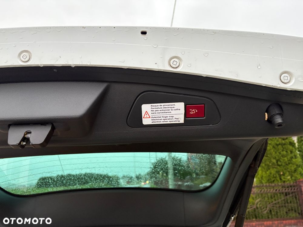 Peugeot 508 RXH 2.0 HDi HYbrid4 - 23