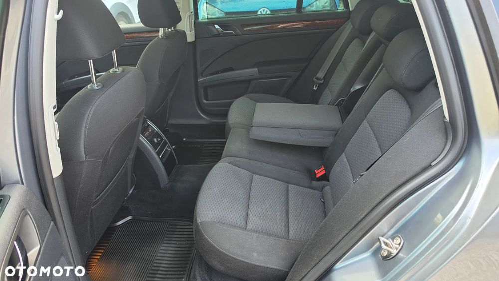 Skoda Superb 2.0 TDI DSG Elegance - 18