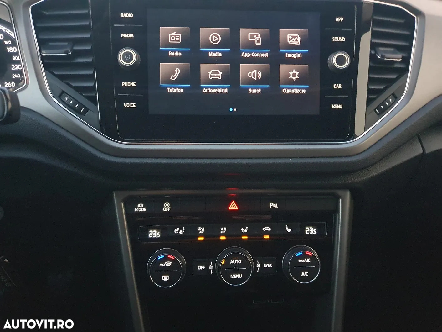 Volkswagen T-ROC - 13
