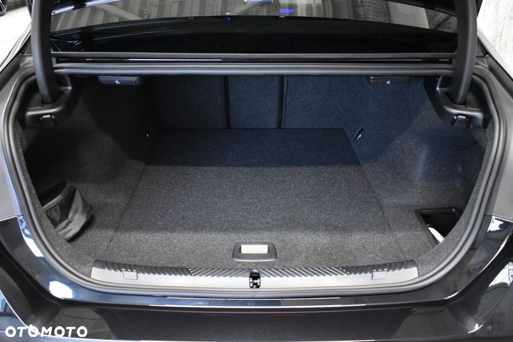 BMW i5 - 23