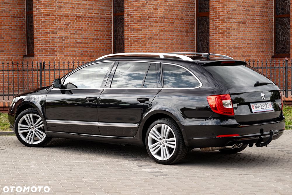 Skoda Superb 2.0 TDI Green tec 4x4 DSG Elegance - 11