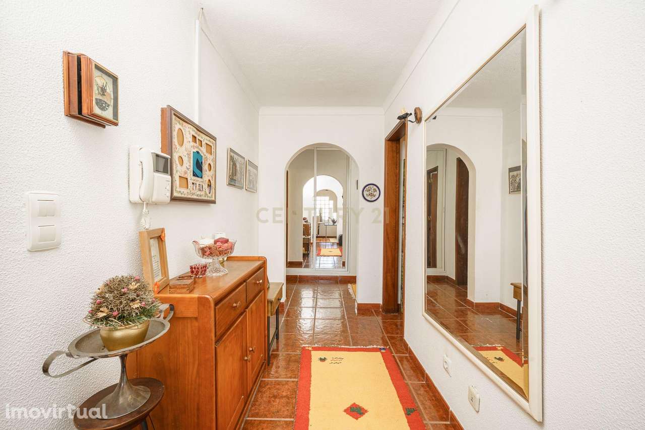 O Refúgio Perfeito em Cajados: Natureza e Duas Moradias num Só Investi - Grande imagem: 4/26