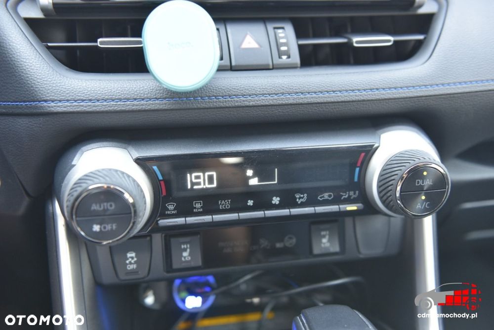 Toyota RAV4 - 30