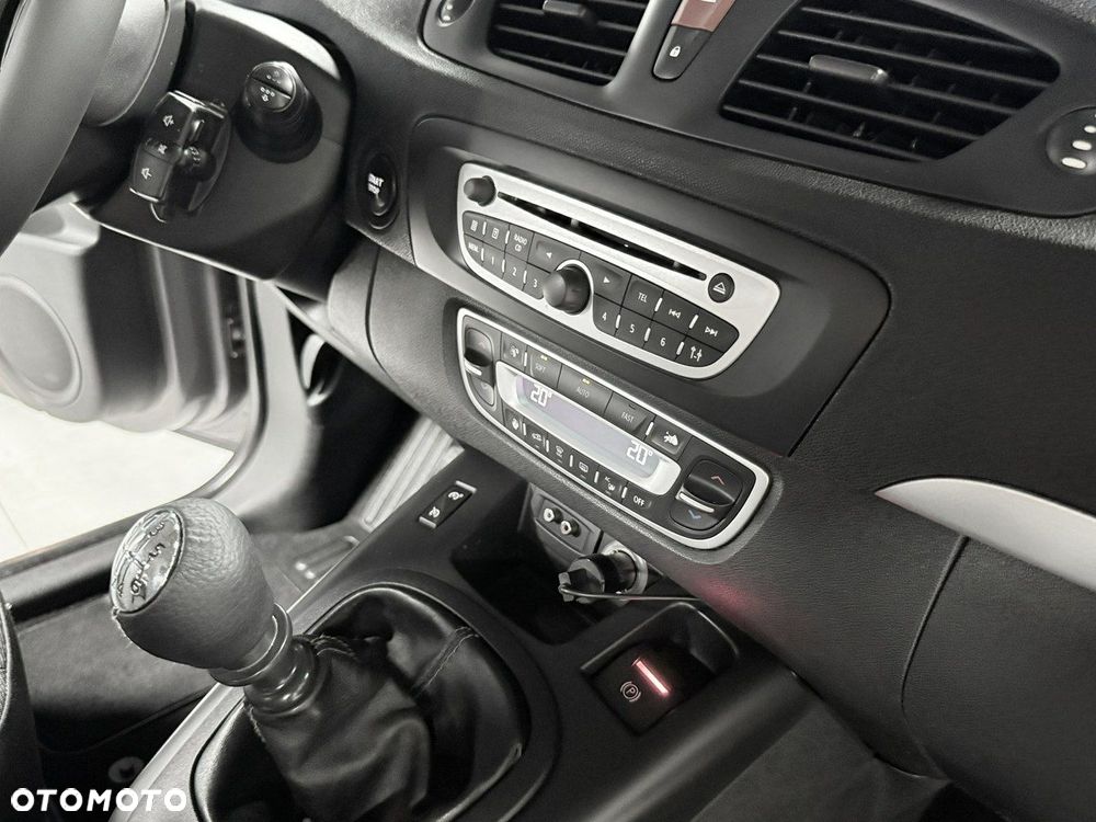 Renault Grand Scenic dCi 130 FAP Dynamique - 9