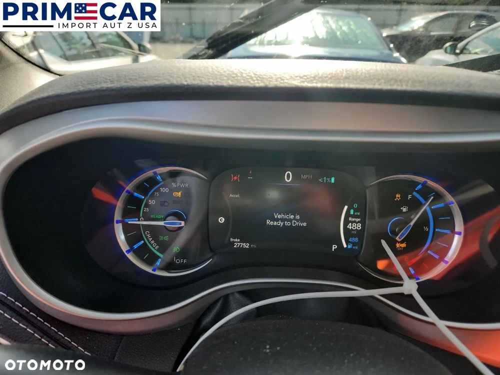 Chrysler Pacifica - 9