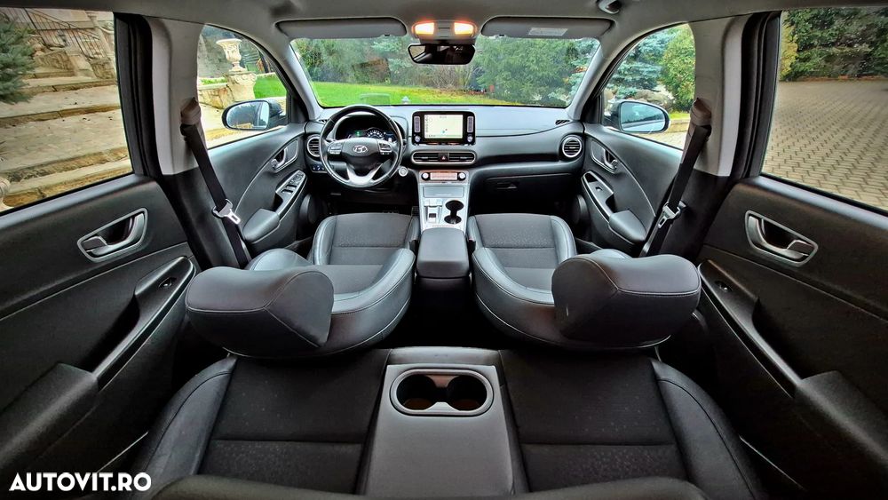 Hyundai KONA EV Premium - 23