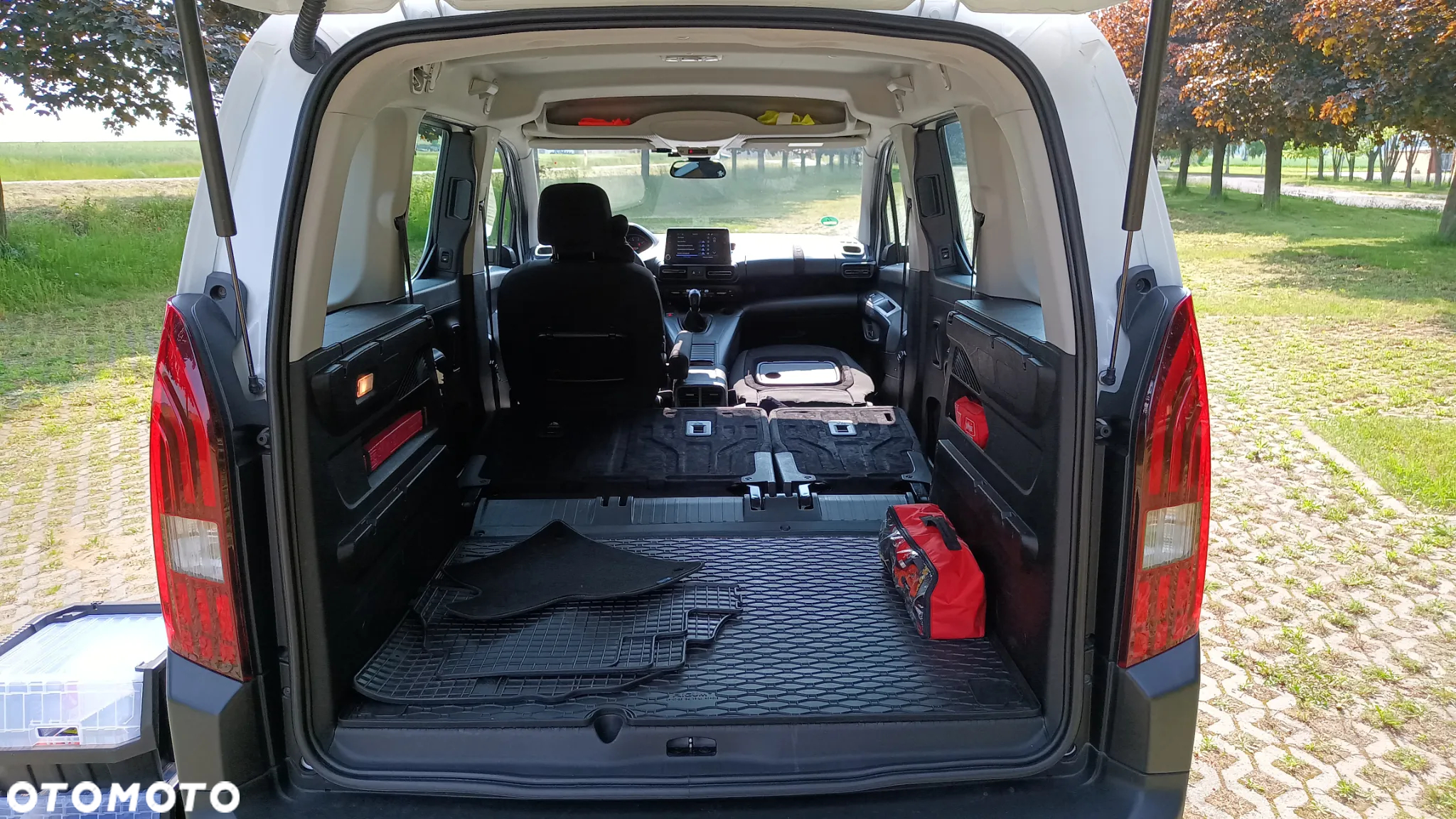 Peugeot Rifter 1.5 BlueHDI Allure S&S - 29