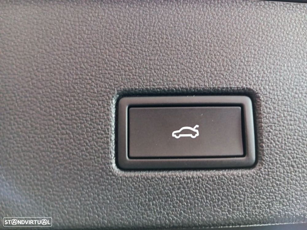 VW T-Roc - 32