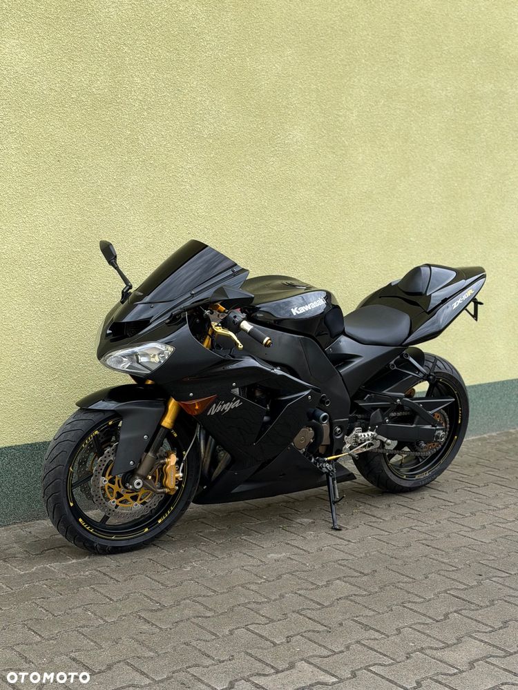 Kawasaki ZXR - 27