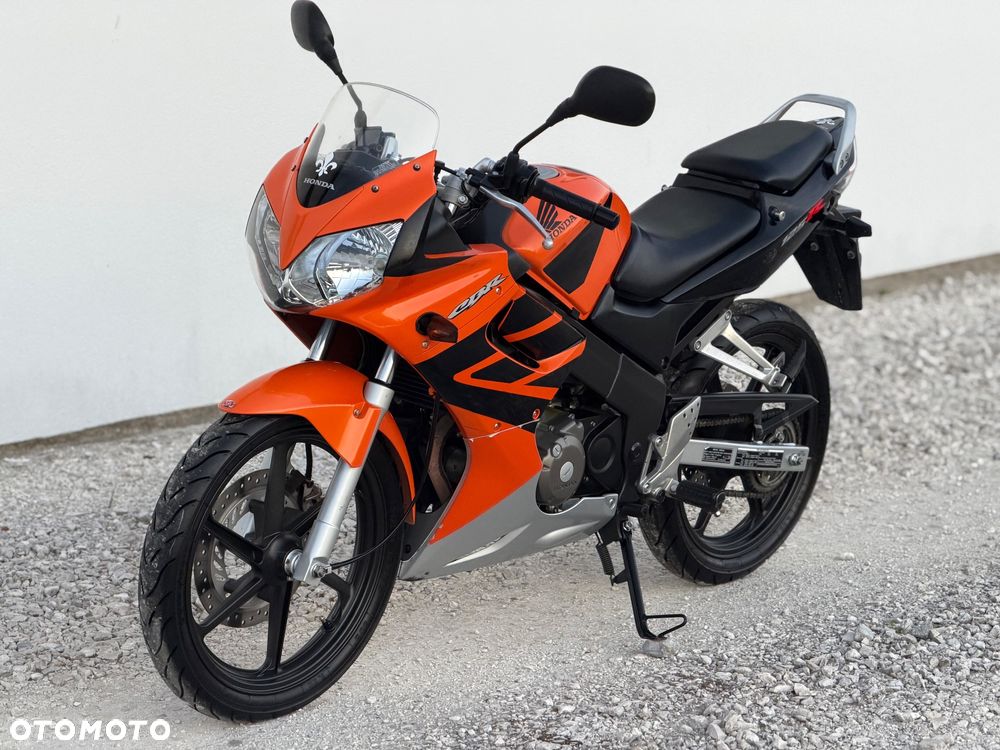 Honda CBR - 16