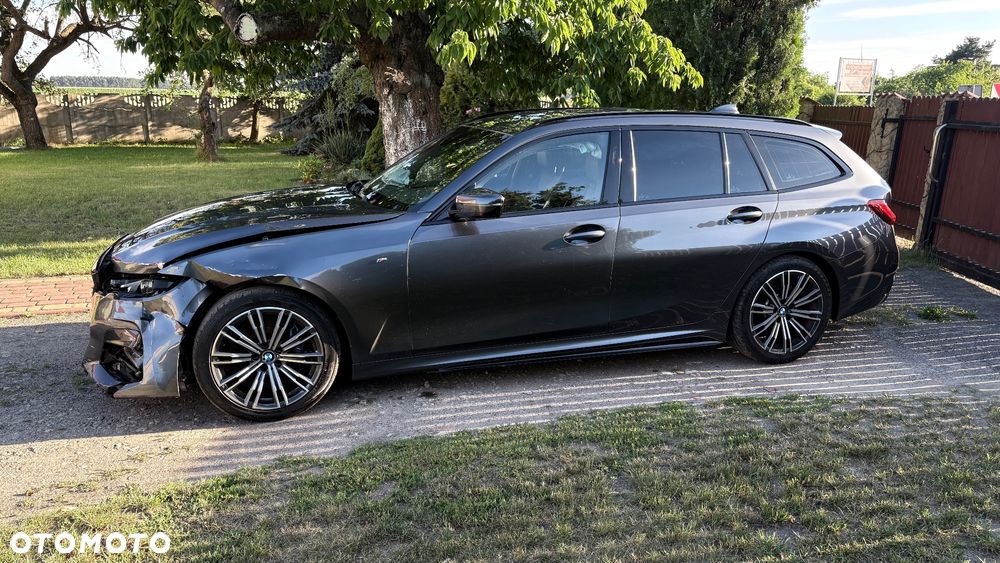 BMW Seria 3 330i M Sport - 6