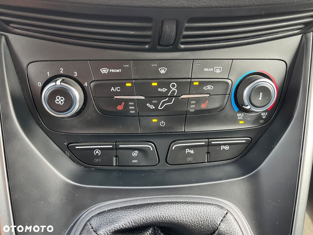 Ford Kuga 1.5 EcoBoost 2x4 SYNC - 17