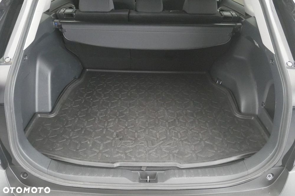 Toyota RAV4 - 16