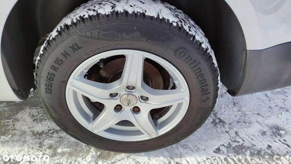 Volkswagen Caddy - 31