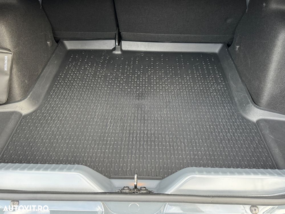 Dacia Logan TCe 90 MT6 Journey - 20