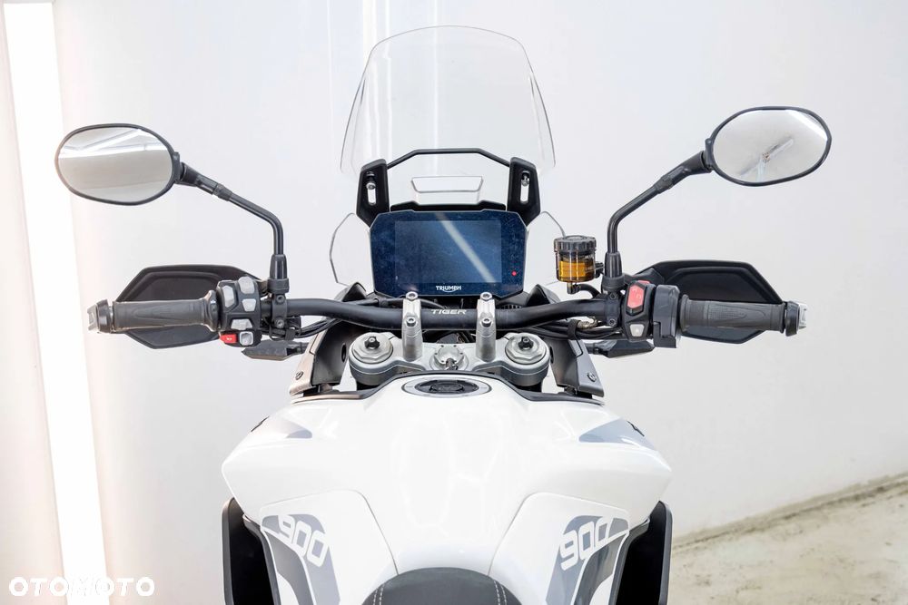 Triumph Tiger - 24