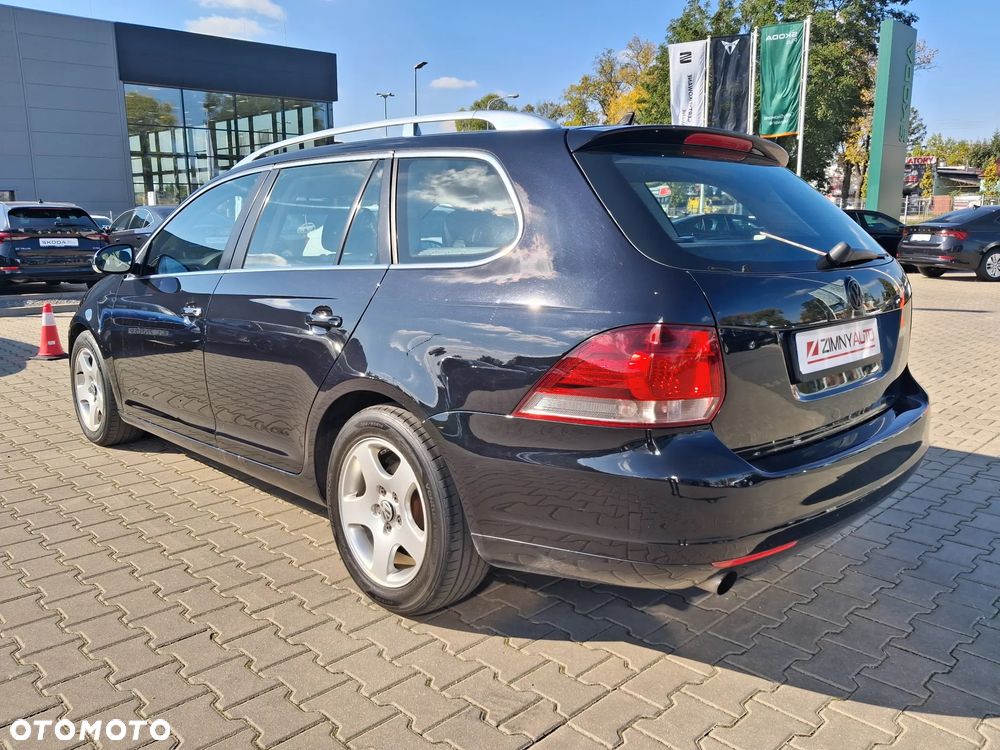 Volkswagen Golf - 6