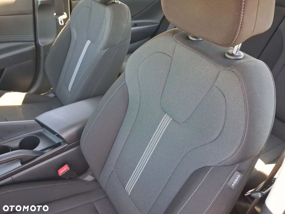 Hyundai Elantra 1.6 Modern - 11