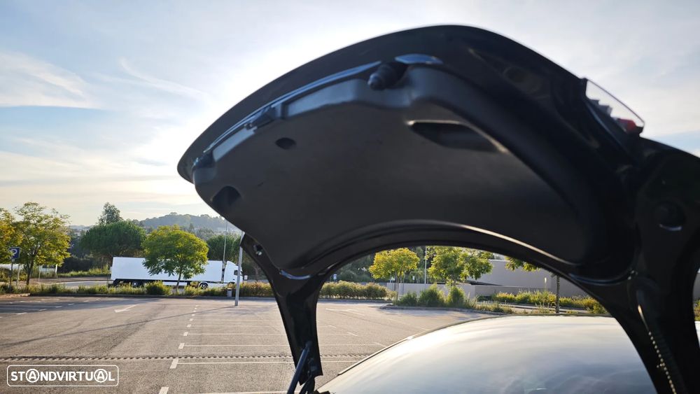 Tesla Model 3 Long-Range Dual Motor AWD - 23