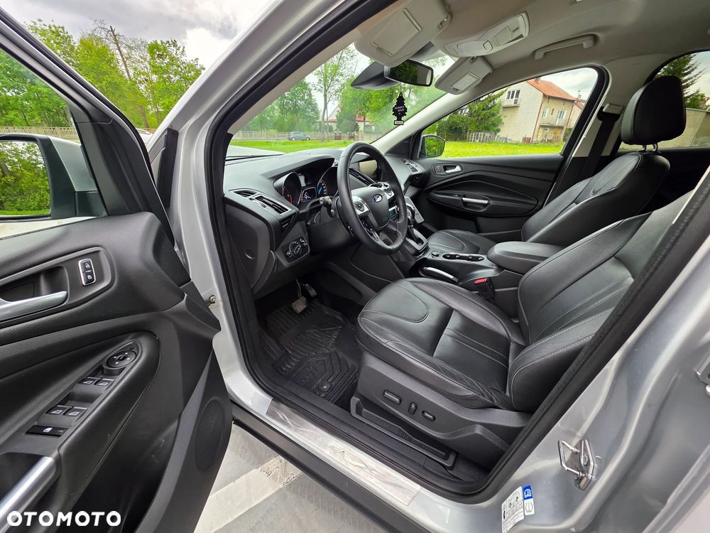 Ford Kuga - 10