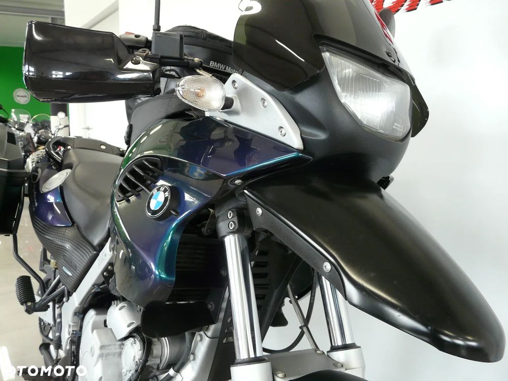 BMW F - 4