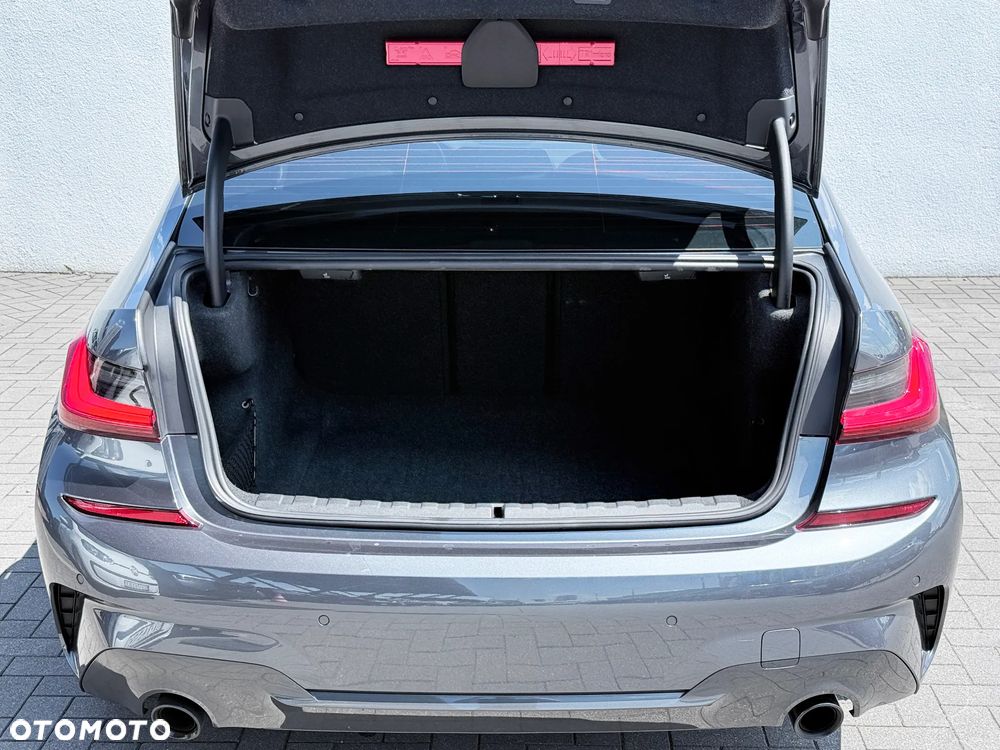 BMW Seria 3 330i xDrive M Sport sport - 15