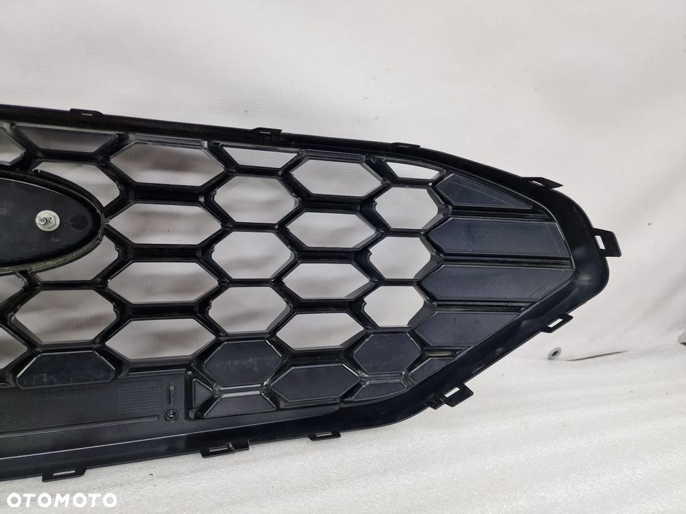 FORD FIESTA MK8 LIFT ST-LINE 21- ATRAPA / GRILL PRZEDNI PRZÓD , NR N1BB-8200-D6 , NR AUKCJI GL543 - 18