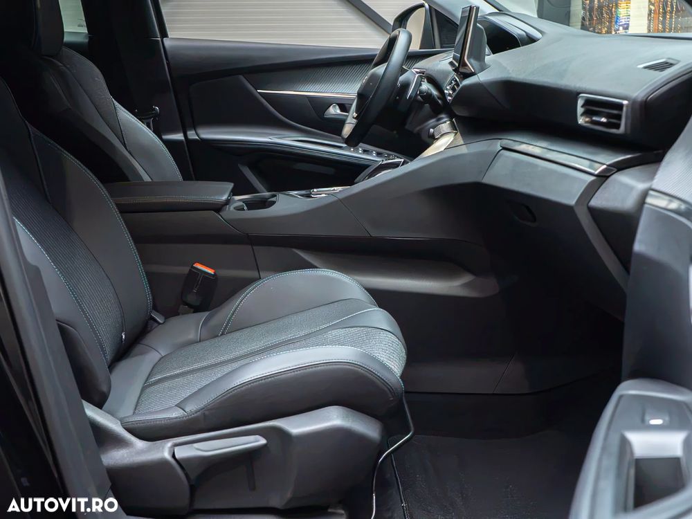 Peugeot 3008 225 e-EAT8 Allure Pack - 27