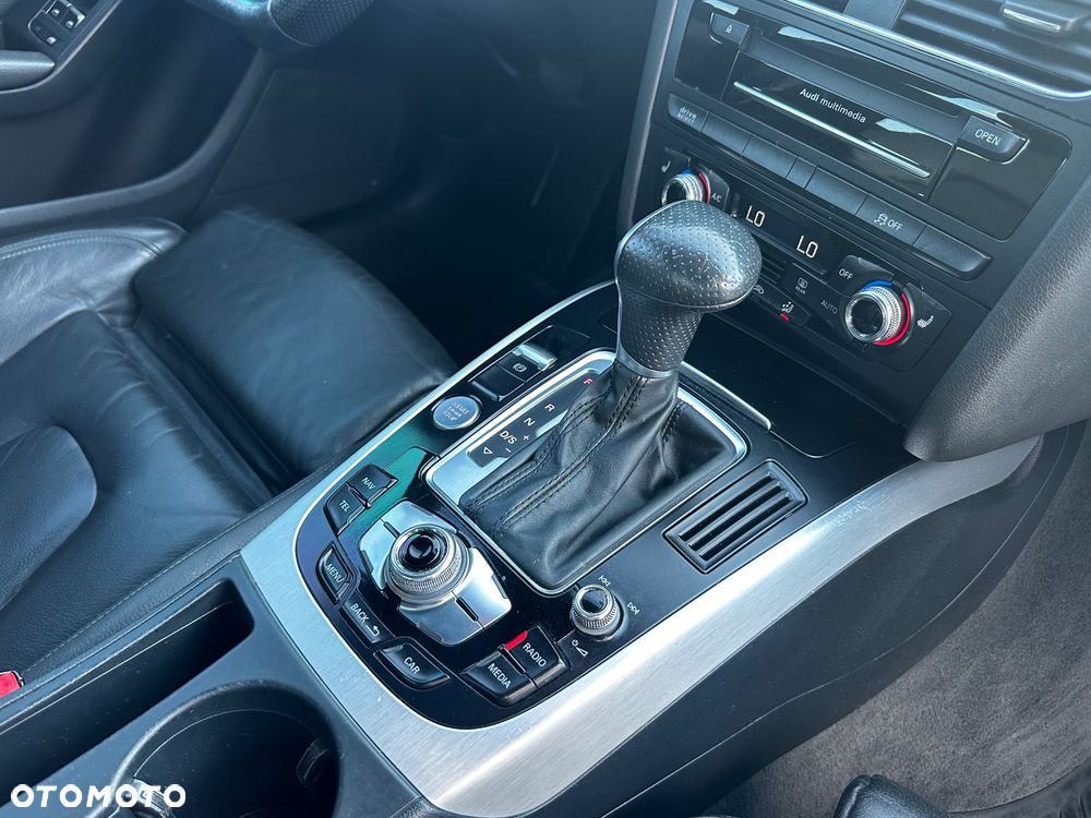 Audi A4 Limousine - 32
