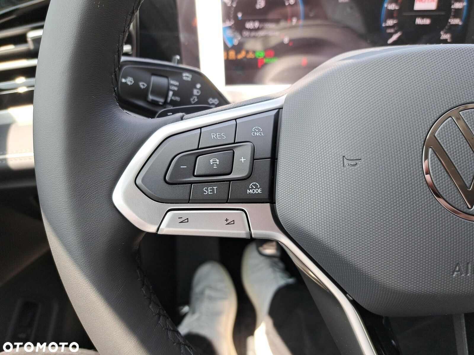 Volkswagen Passat 1.5 TSI EVO Elegance DSG - 16