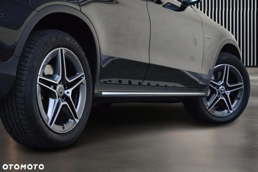 Mercedes-Benz GLC 300 e 4-Matic - 12