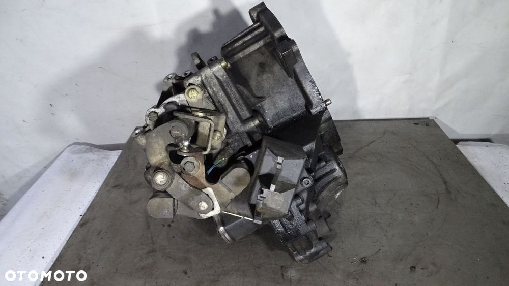 SKRZYNIA BIEGÓW MINI ONE R50 1.4D 2300.7521757-03 - 5