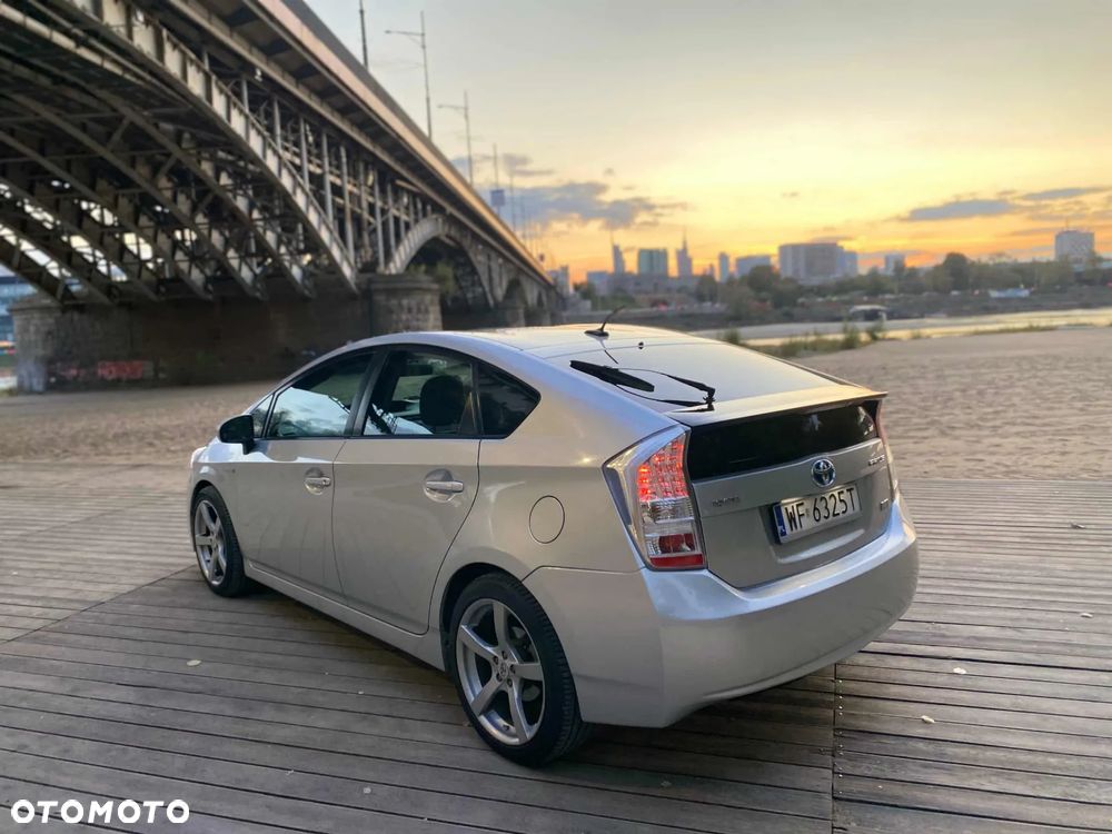 Toyota Prius 1.8 HSD Luna - 2