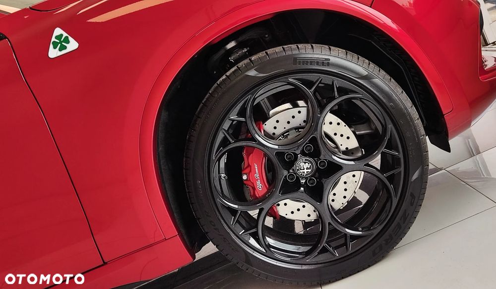 Alfa Romeo Stelvio V6 2.9 Bi-Turbo AT8-Q4 Quadrifoglio - 13