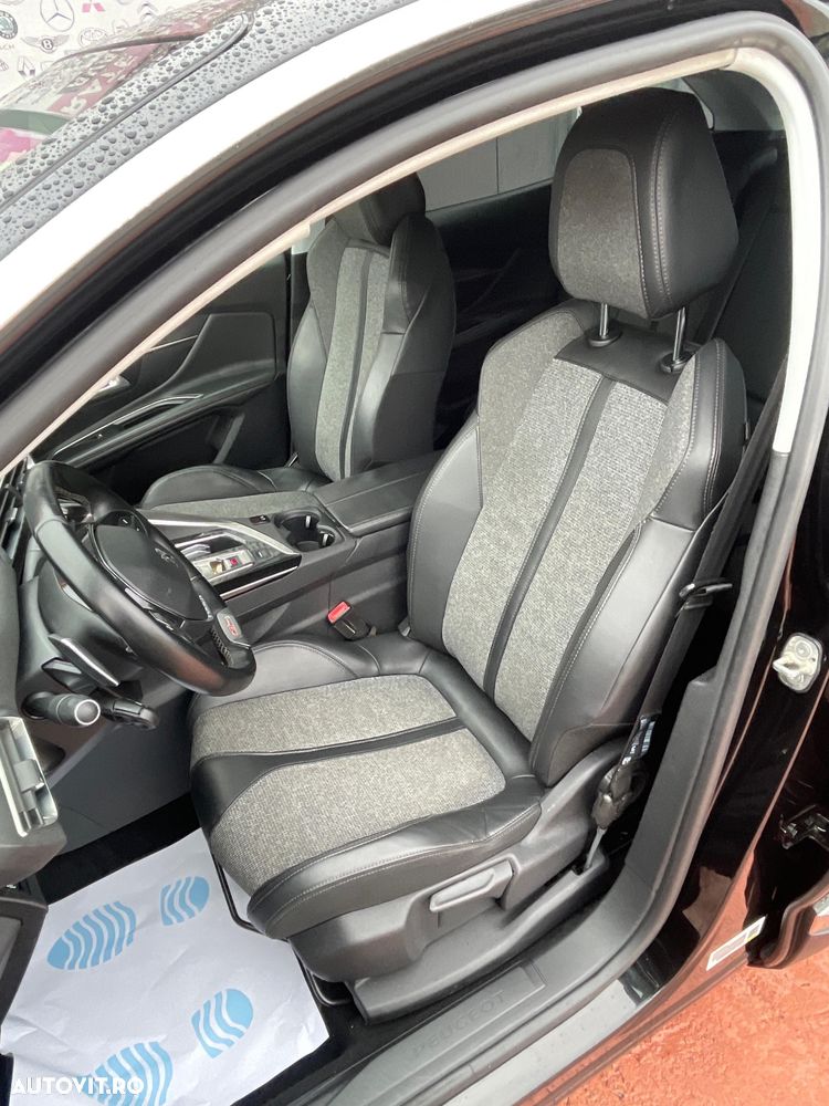 Peugeot 3008 1.2 PureTech Turbo S&S EAT6 GT-Line - 38