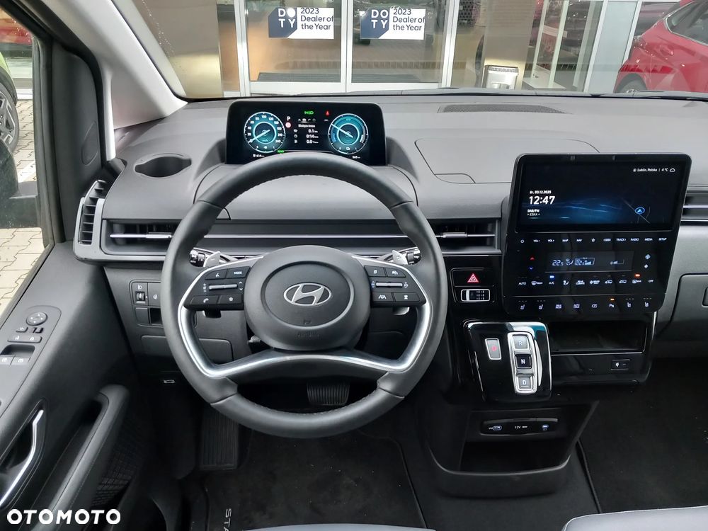 Hyundai Staria 1.6 T-GDI HEV Smart VIP - 9