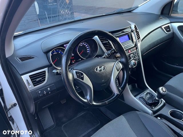 Hyundai i30 1.6 CRDi BlueDrive Classic - 18