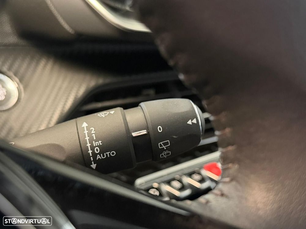 Peugeot e-208 50 kWh Allure - 28