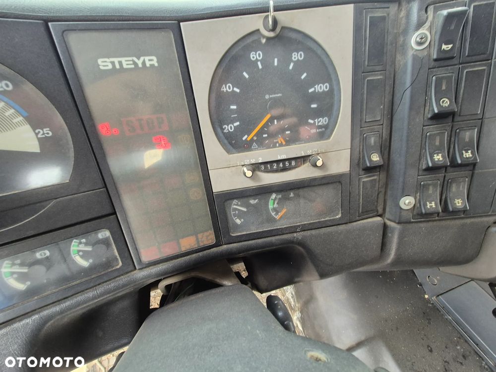 Steyr 33S40 - 12