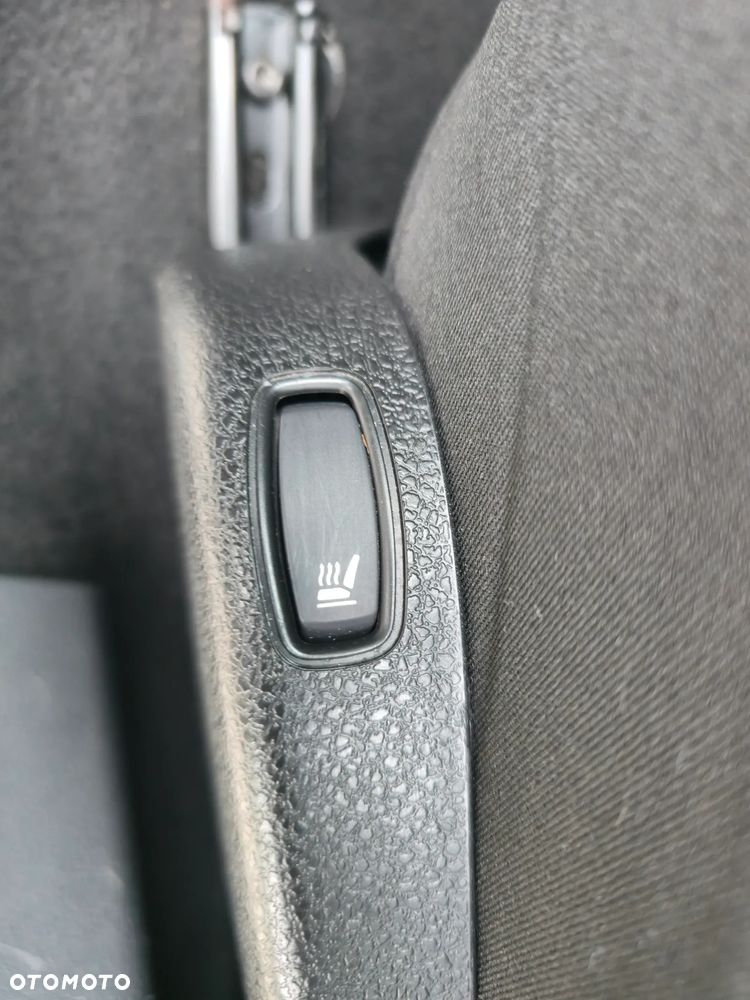 Dacia Lodgy dCi 90 Essential - 19