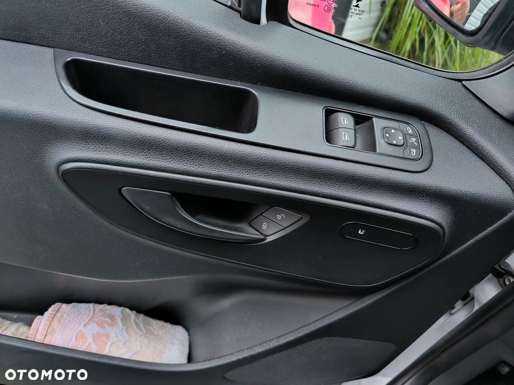 Mercedes-Benz Sprinter - 20