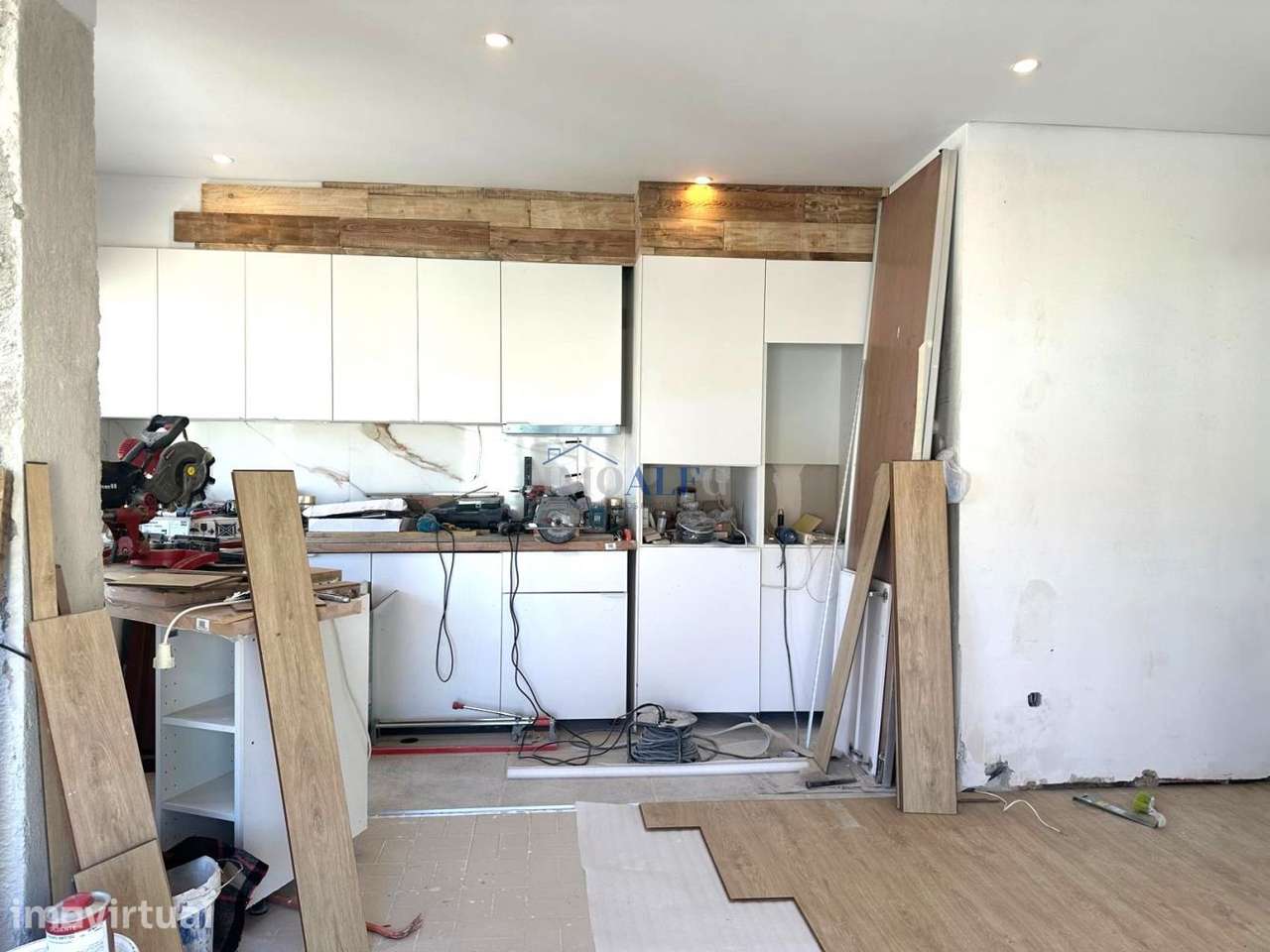Apartamento T2 remodelado no centro do Barreiro, junto a transportes - Grande imagem: 2/21