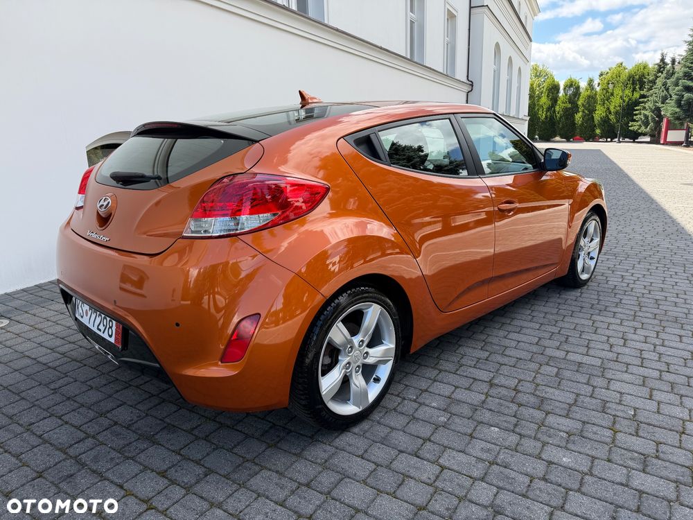 Hyundai Veloster 1.6 Style - 12