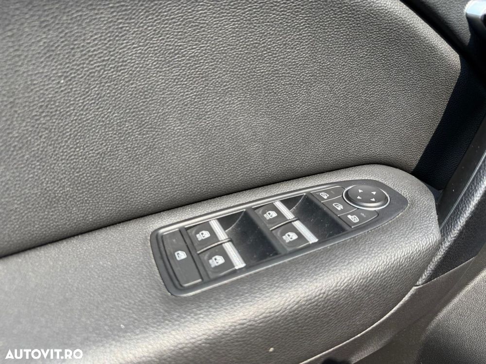 Renault Captur - 28