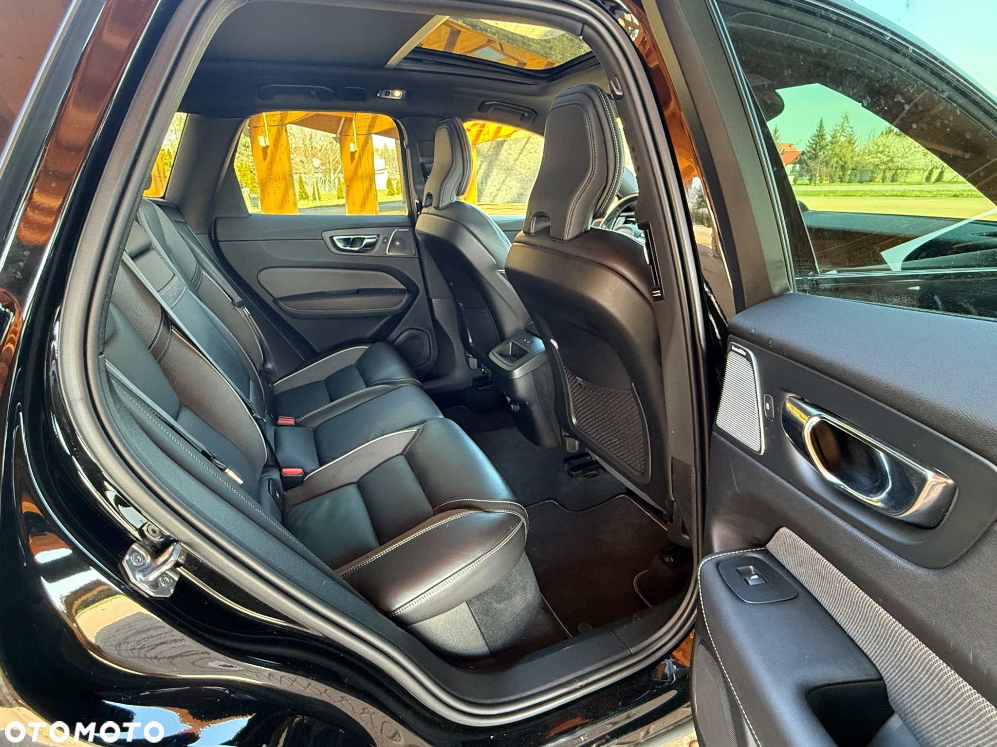 Volvo XC 60 D4 R-Design - 7
