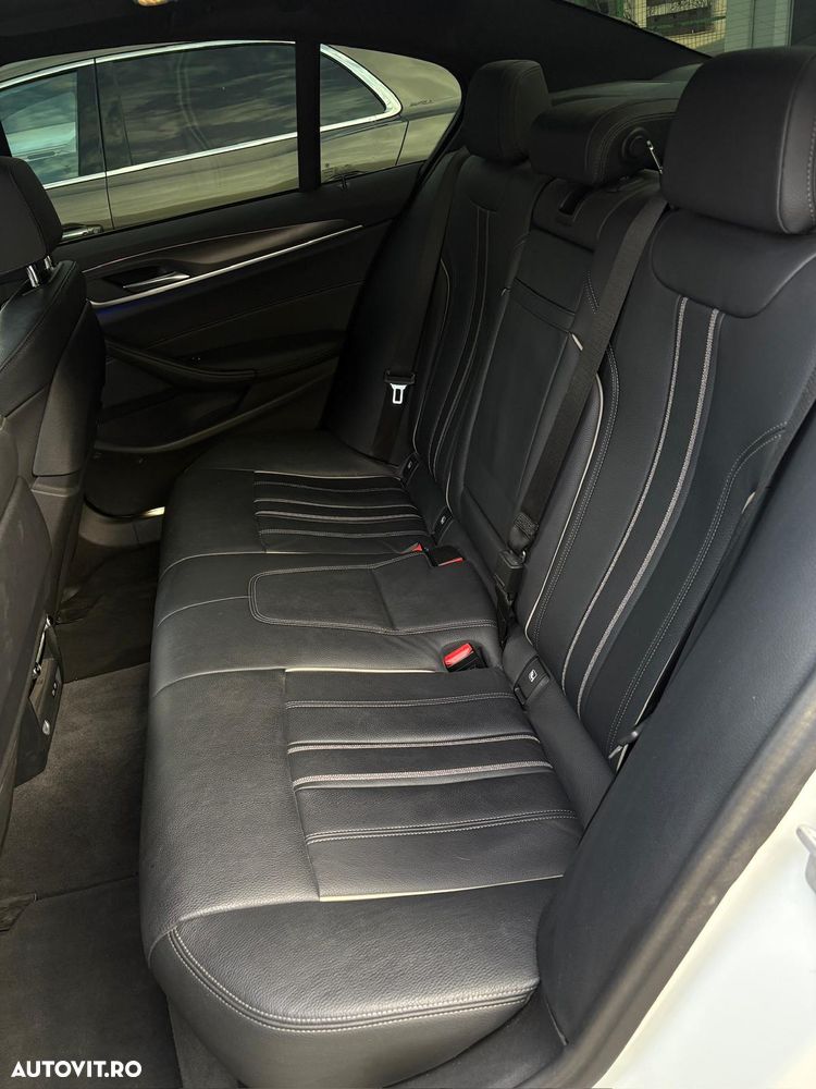 BMW Seria 5 530d Aut. M Sport Edition - 33